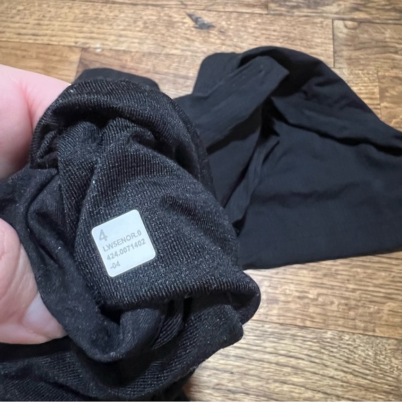 Lululemon Dance Studio Pant Size 4 - Picture 6 of 6